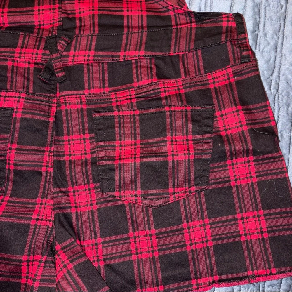 NWT Hot Topic Black and Red Plaid Shortalls - Size XL